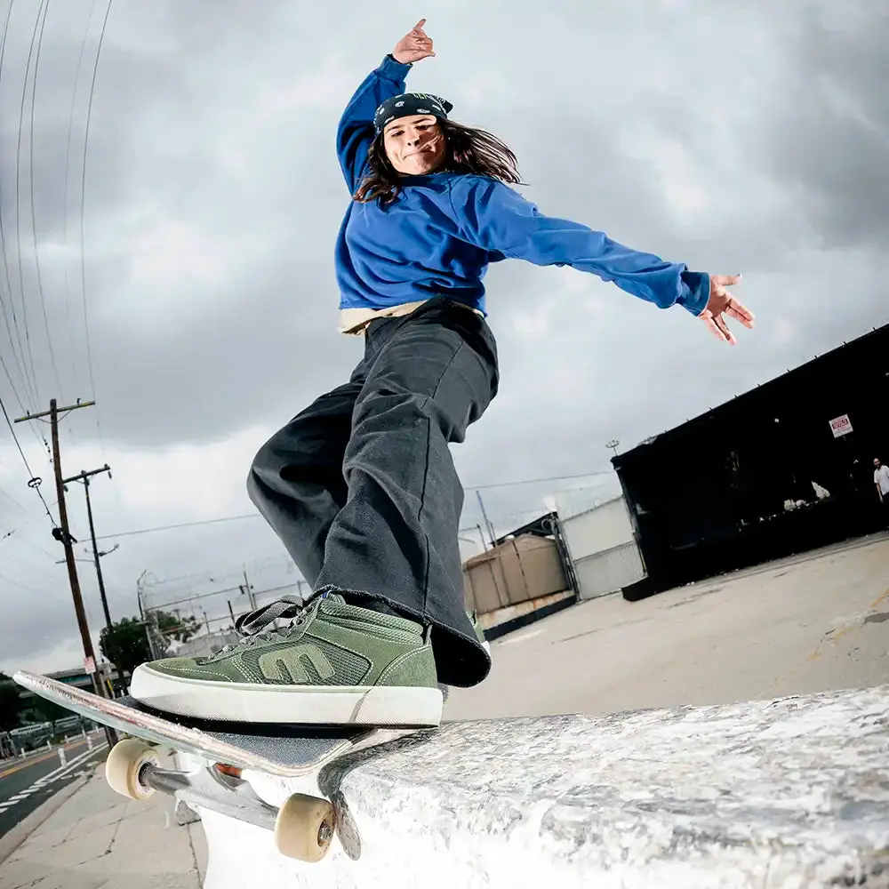 Thumbnail 2